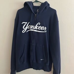 NIKE - SWEATSHIRT - SWEAT SHIRT - ZIPUP - ZIP UP - NEW YORK YANKEES - SIZE L
